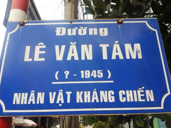 1 Gs Phan Huy Le Tra Lai Su That Hinh Tuong Le Van Tam