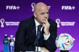 Chủ tịch FIFA bị thẩm vấn