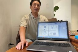 Phó giáo sư Việt làm hệ thống sạc không dây cho ôtô điện