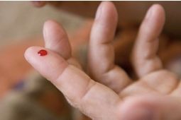Chích lể máu ngón tay có chữa đột quỵ?