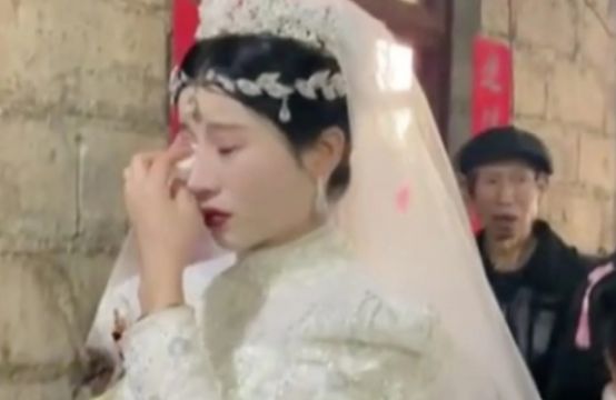 Người Trung Quốc bất bình vụ cô gái lấy chồng do bị thúc giục