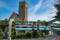 Thành phố Wuppertal, Đức – nơi sở hữu tuyến tàu điện lạ lùng nhất thế giới
