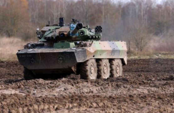 Pháp trở thành nước đầu tiên gửi xe tăng chiến đấu cho Ukraine