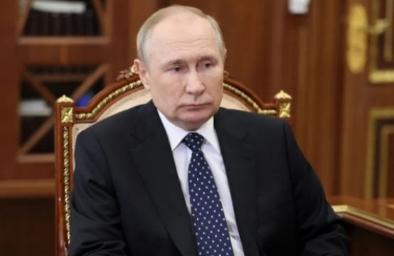 Động cơ thúc đẩy ông Putin lệnh ngừng bắn 1,5 ngày ở Ukraine