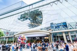 Lạc lối ở Die Zeil – con phố mua sắm lớn nhất ở Đức