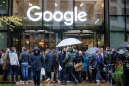 Google yêu cầu nhân viên chia sẻ bàn làm việc