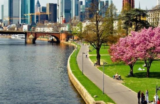 Mùa xuân sôi động tại Frankfurt: 7 điểm đến vui chơi, giải trí không thể bỏ qua