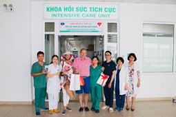 Hai 'bệnh nhân người Anh' đi chuyến bay VN0054 quay lại Việt Nam