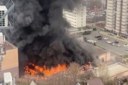Video nổ và cháy lớn ở trụ sở Cơ quan An ninh Liên bang Nga, khói lửa bốc ngùn...