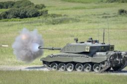 Mỹ nói Nga sợ Ukraine dùng đạn uranium nghèo hạ gục xe tăng