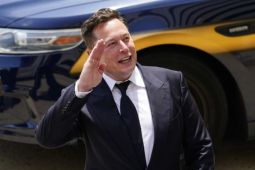 Vì sao Elon Musk vẫn chơi bài giảm giá xe điện Tesla?
