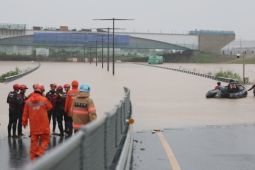 Mưa lớn gây lũ lụt ở Hàn Quốc, 22 người thiệt mạng