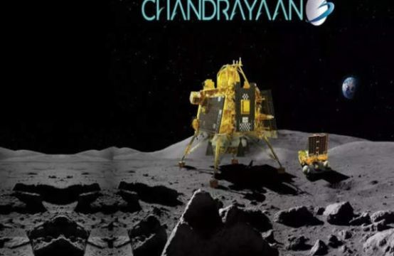 Tàu vũ trụ của Ấn Độ hạ cánh thành công xuống cực Nam của Mặt Trăng