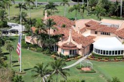 Ông Trump bán dinh thự Mar-a-Lago hay chuyển sở hữu  cho con trai?