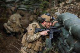 Quân Ukraine xuyên thủng phòng tuyến cứng rắn nhất của Nga